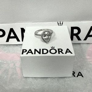 💥 Pandora Sparkling Teardrop Halo Ring 💥
